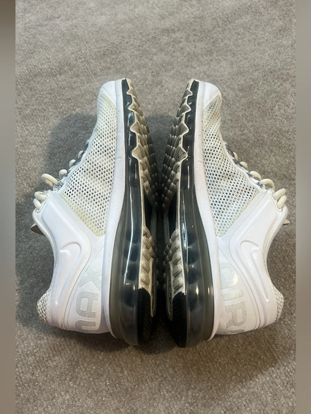 Mens 10.5 Nike Air Max Running Shoes